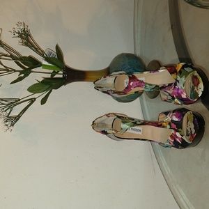 Gorgeous Steve Madden hells!